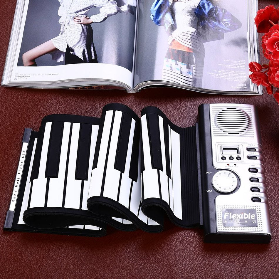 ROLL UP PIANO